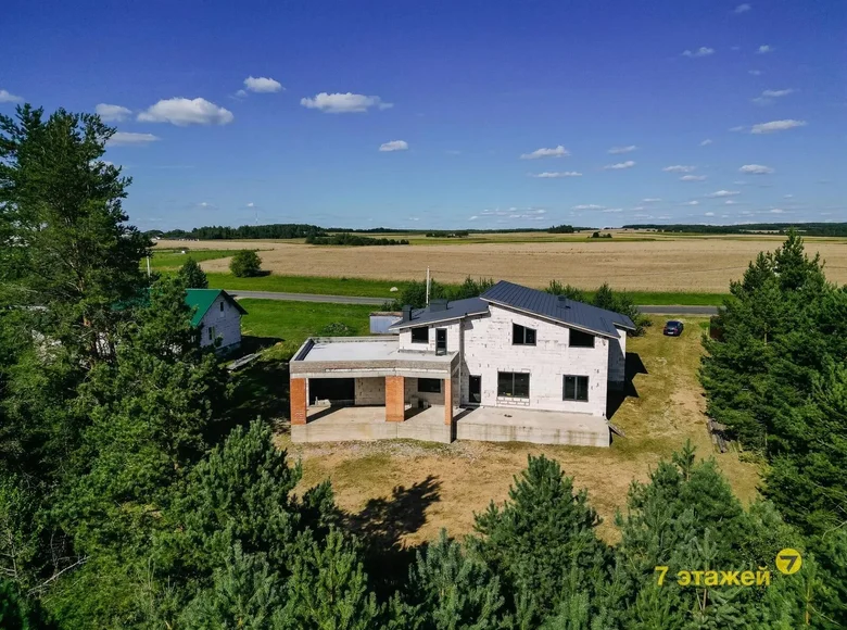 House 380 m² Ivyanets, Belarus