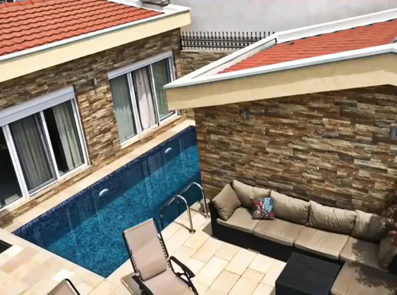 Casa 4 habitaciones 300 m² Petrovac, Montenegro