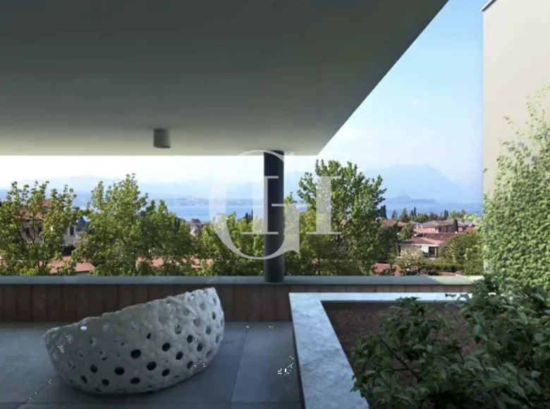 Penthouse 3 bedrooms 324 m² Desenzano del Garda, Italy