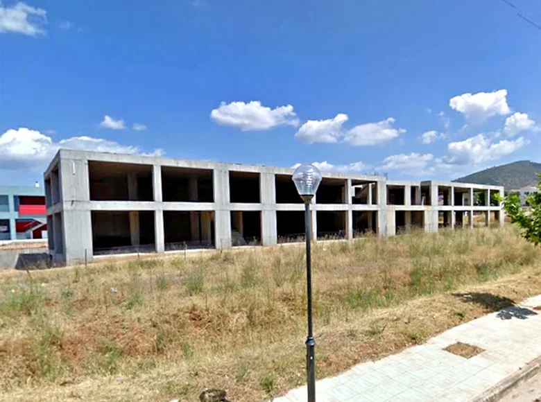 Propriété commerciale 2 800 m² à Ano Souli, Grèce