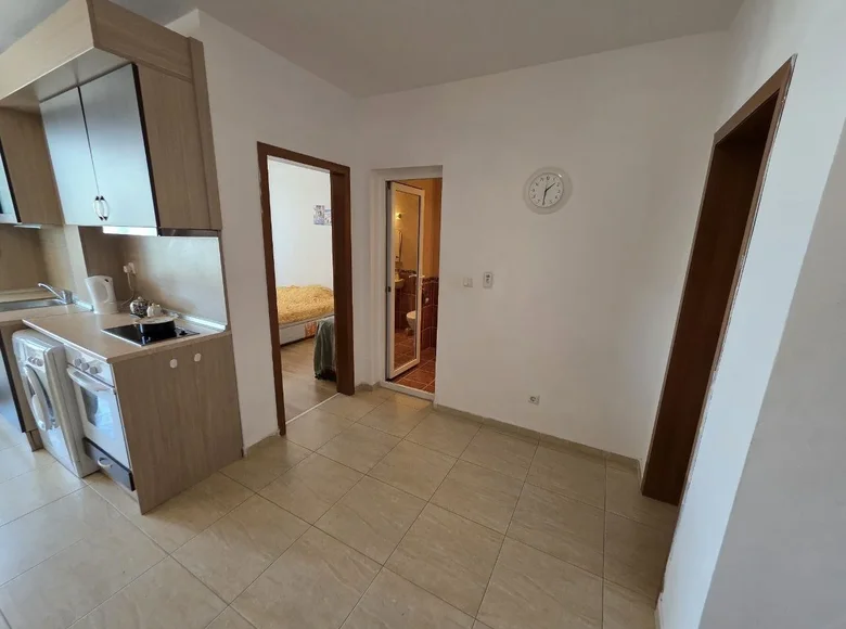 Mieszkanie 2 pokoi 92 m² Nesebyr, Bułgaria