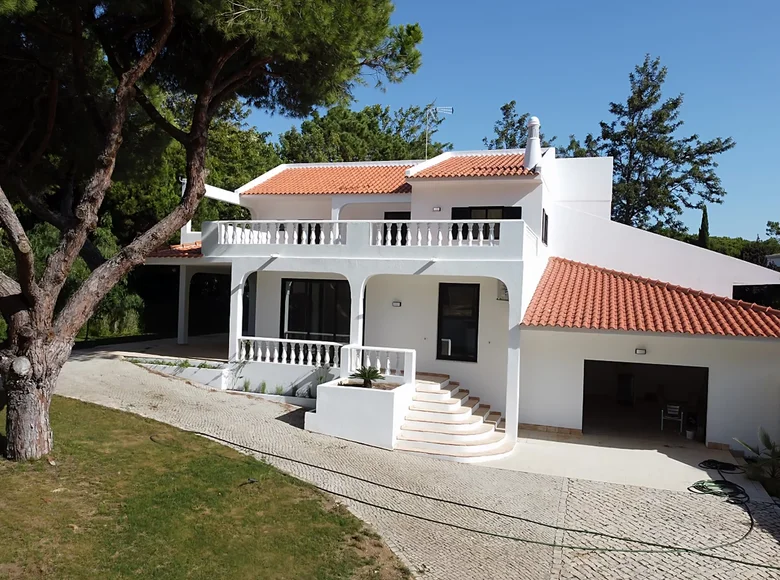Дом 5 спален 345 м² в Loule, Португалия