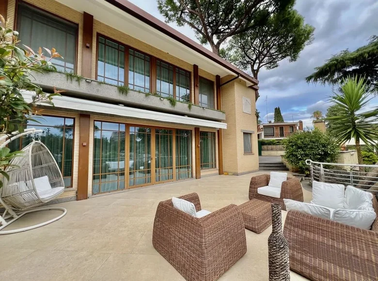 Villa 270 m² Rome, Italy