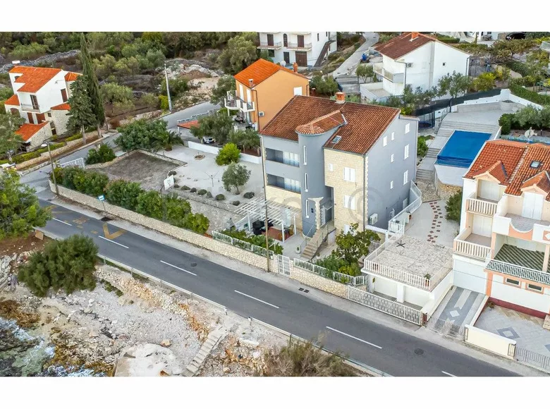 Casa 15 habitaciones 532 m² Trogir, Croacia