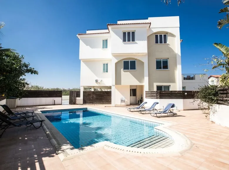 Mieszkanie 2 pokoi 125 m² Protaras, Cypr Północny
