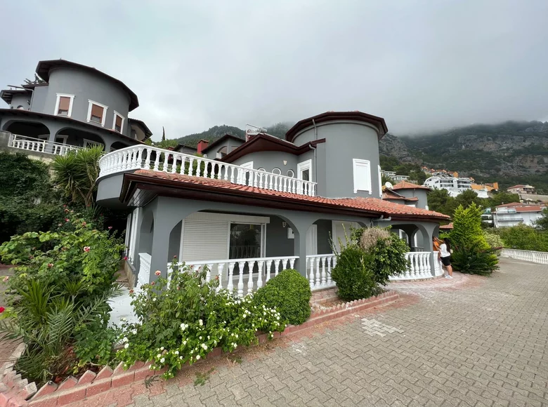 Villa de 4 habitaciones 220 m² Alanya, Turquía
