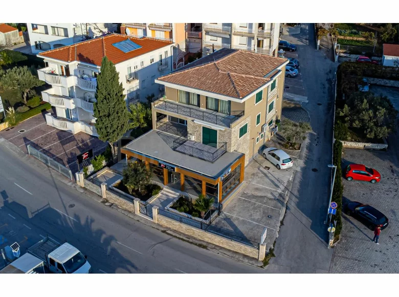 Dom 9 pokojów 480 m² Okrug Gornji, Chorwacja