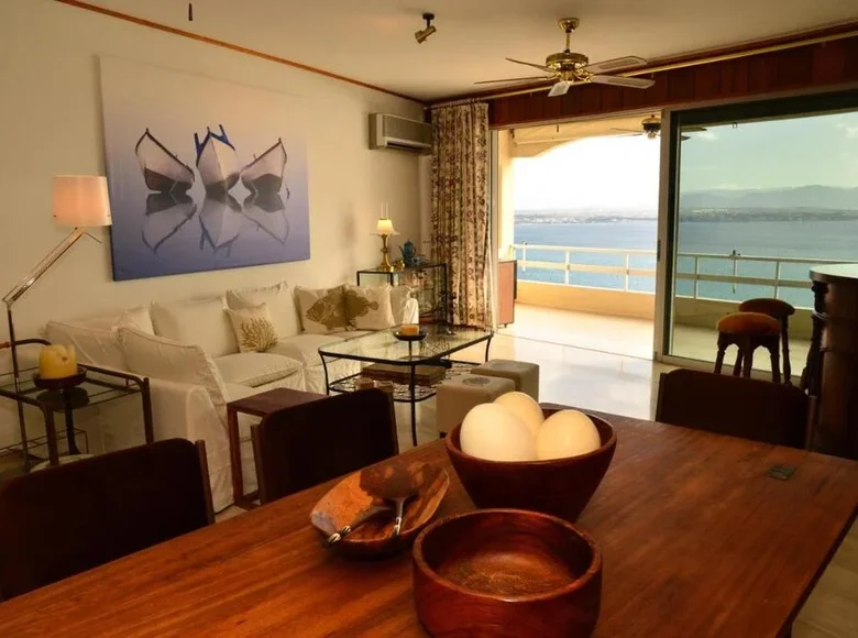 Maison de ville 4 chambres 120 m² Loutraki Perachora Agioi Theodoroi Municipality, Grèce