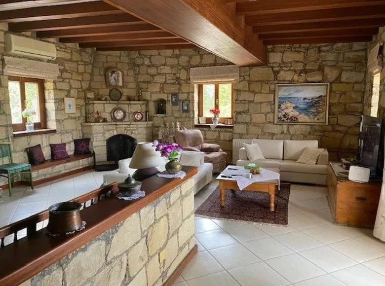 Dom 5 pokojów 310 m² Peyia, Cyprus
