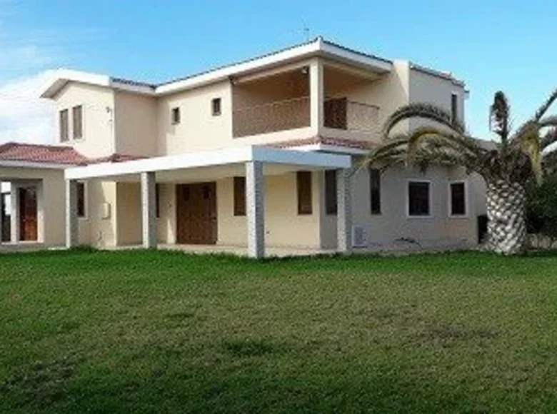 4 bedroom house 474 m² Agioi Trimithias, Cyprus