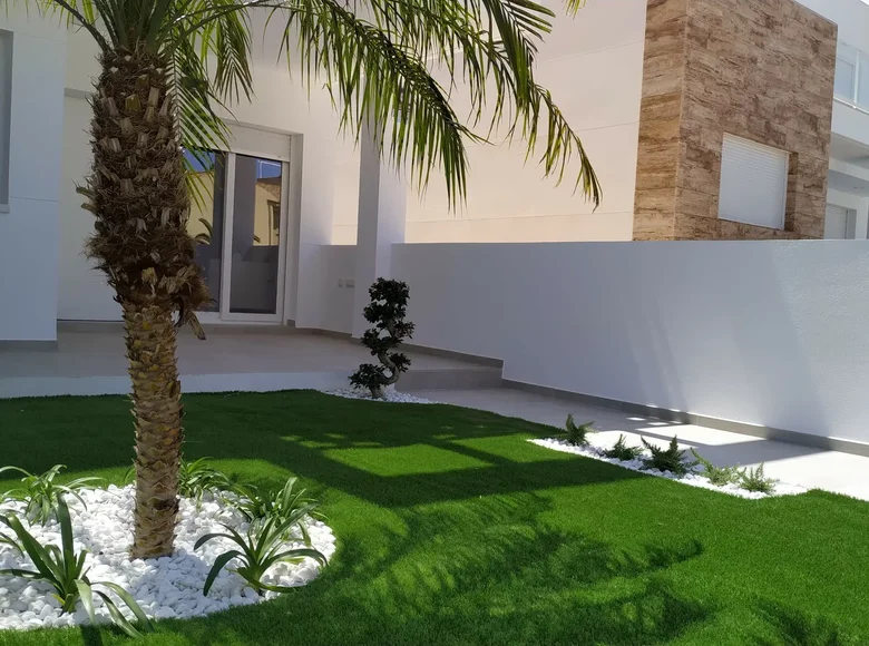 Bungalow 3 pokoi 76 m² San Javier, Hiszpania