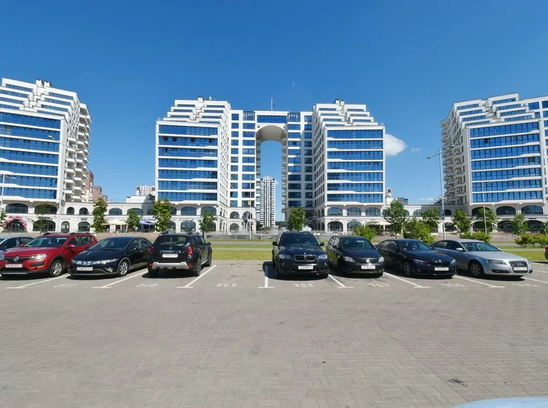 Mieszkanie 4 pokoi 203 m² Mińsk, Białoruś
