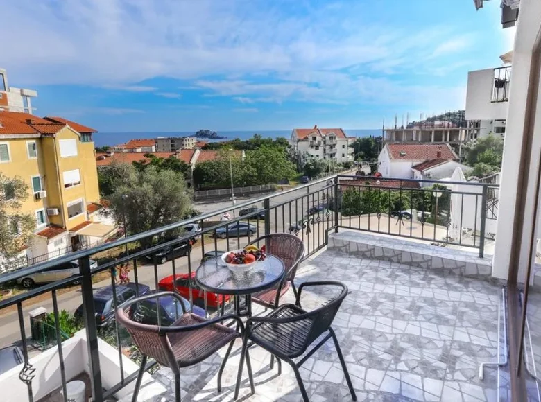 Maison des revenus 450 m² à Petrovac, Monténégro