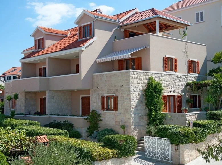Villa 13 chambres 500 m², Tous les pays