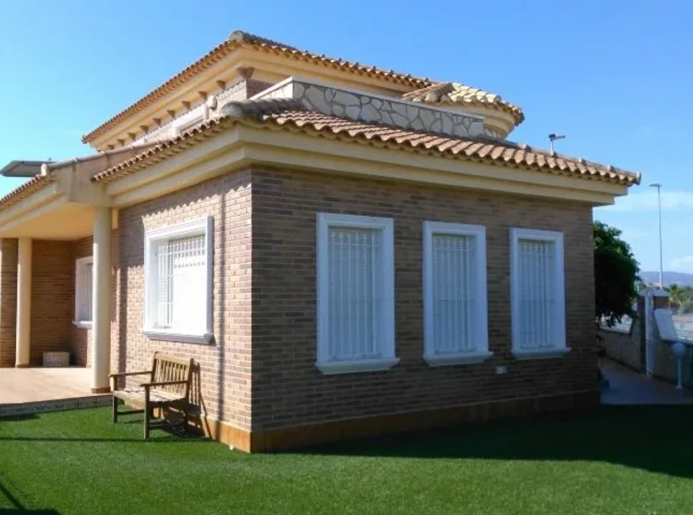 3 bedroom villa 190 m² Valencian Community, Spain