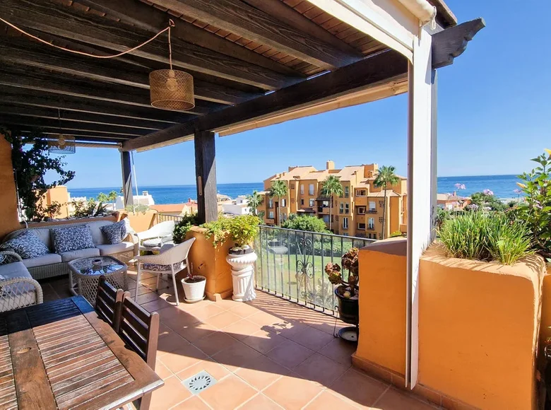 Mieszkanie 4 pokoi 167 m² Manilva, Hiszpania
