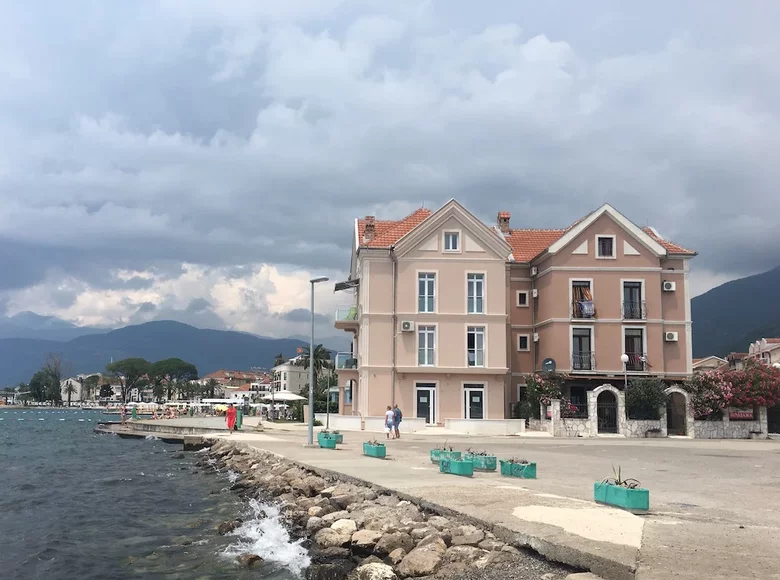 Nieruchomości komercyjne 363 m² Tivat, Czarnogóra