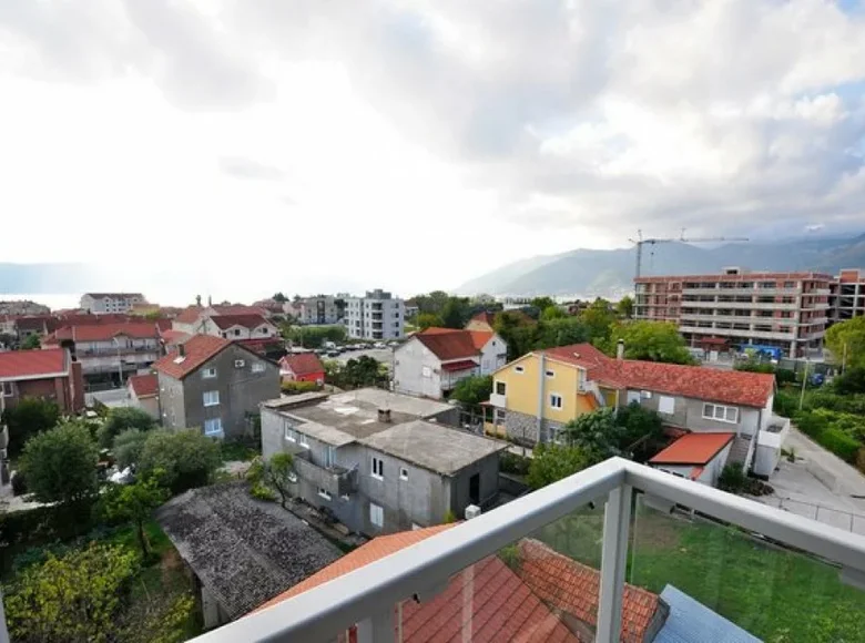 Mieszkanie 3 pokoi 89 m² Tivat, Czarnogóra