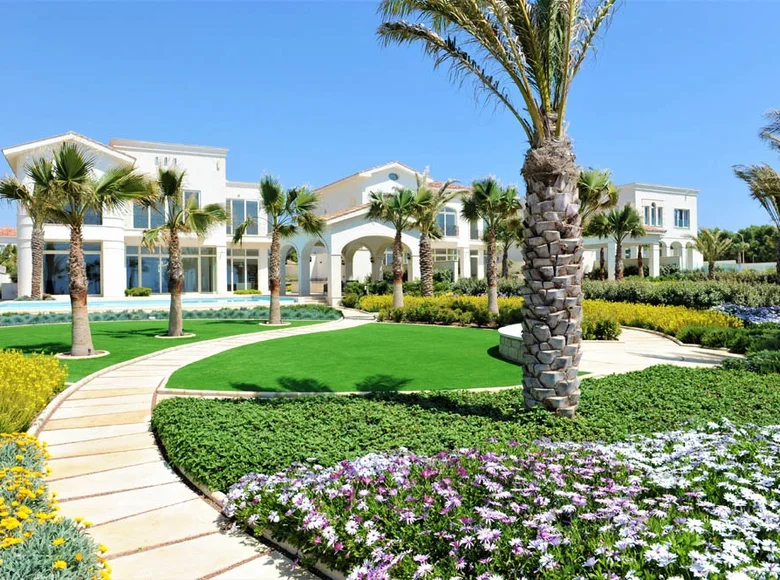 6 bedroom villa 800 m² Meneou, Cyprus