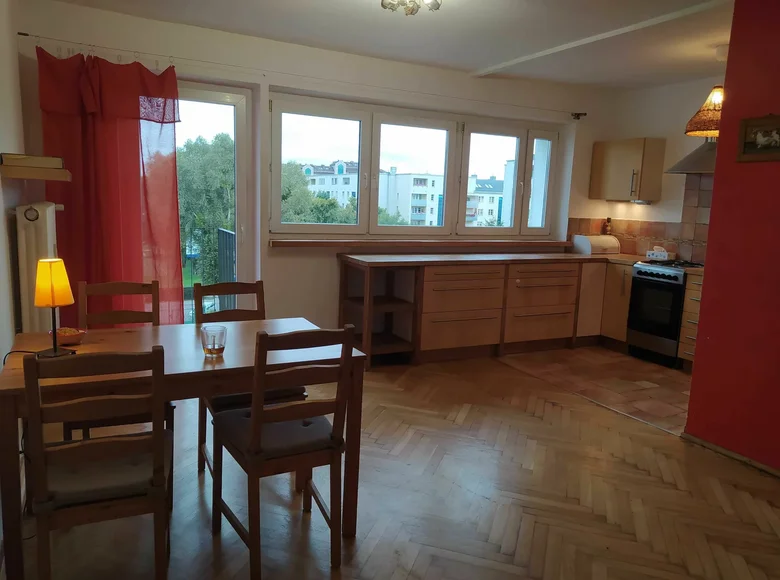 Wohnung 4 Zimmer 64 m² in Warschau, Polen