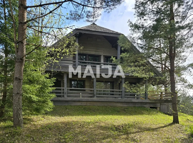 Дом 5 комнат 325 м² Amatciems, Латвия