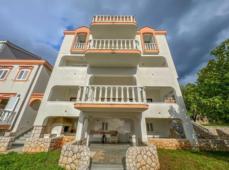 Hotel 800 m² Crikvenica, Kroatien