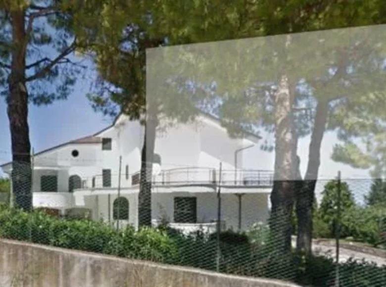 Villa 21 habitación 1 200 m² Terni, Italia
