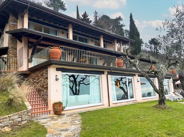 Villa 8 habitaciones 610 m² Ponterosso, Italia