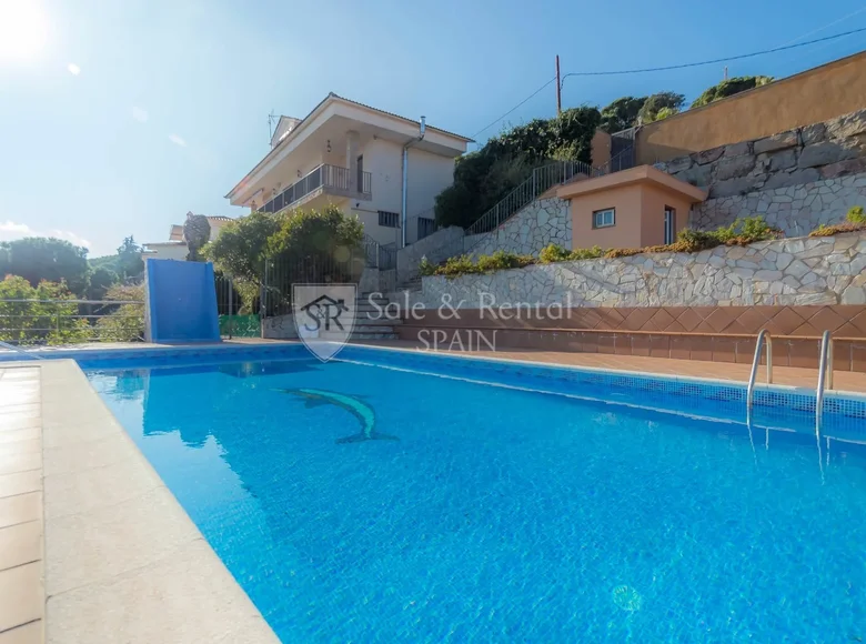 Villa 9 bedrooms 209 m² Tossa de Mar, Spain