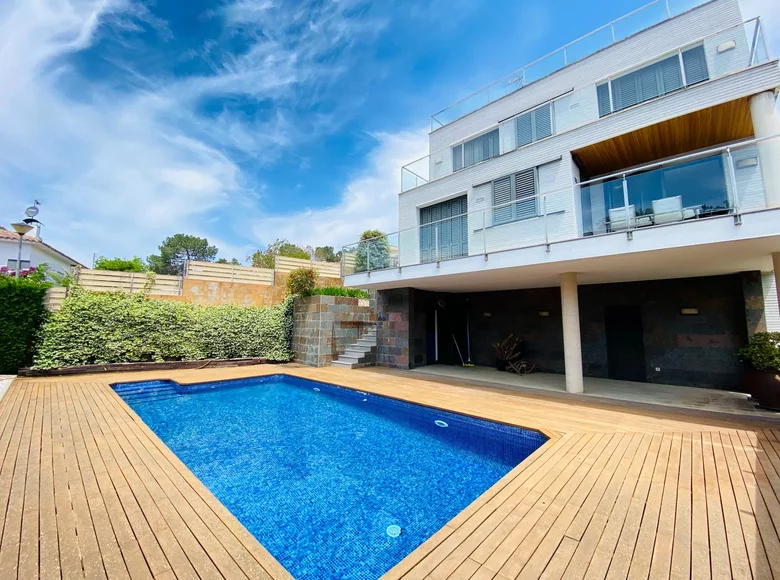 Casa 3 habitaciones 245 m² Tossa de Mar, España