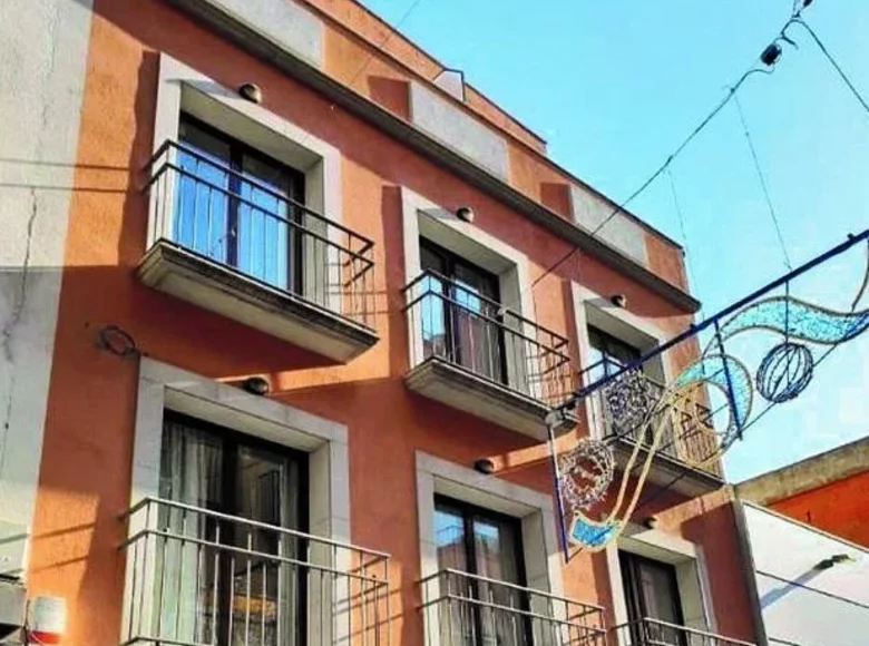 Commercial property 812 m² in Lloret de Mar, Spain
