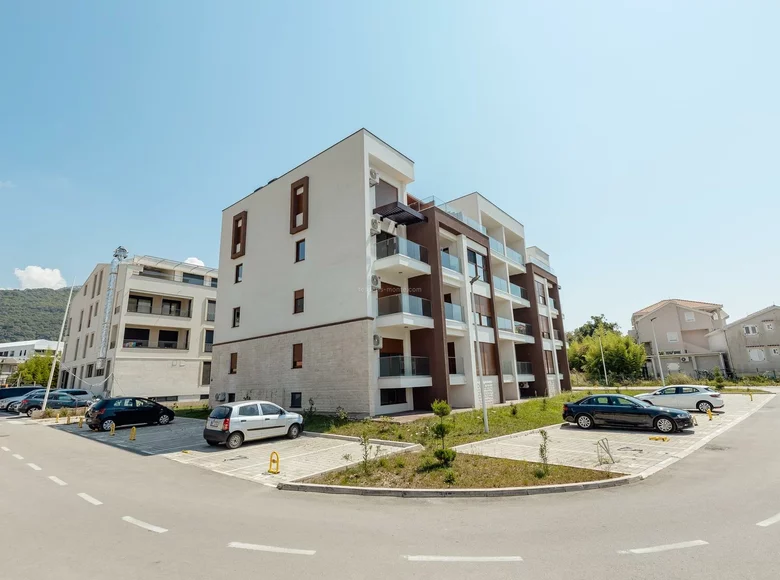 Mieszkanie 2 pokoi 72 m² Tivat, Czarnogóra
