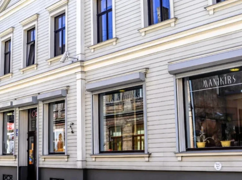 Maison des revenus 825 m² à Riga, Lettonie