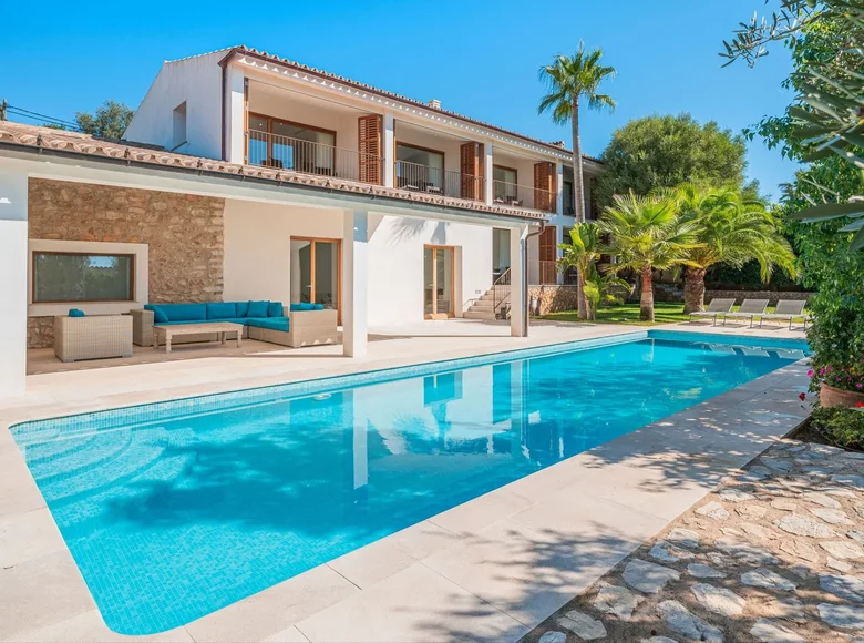 Castle 5 bedrooms 570 m² Serra de Tramuntana, Spain