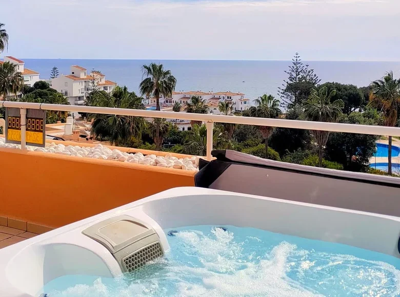 Mieszkanie 2 pokoi 90 m² Mijas, Hiszpania