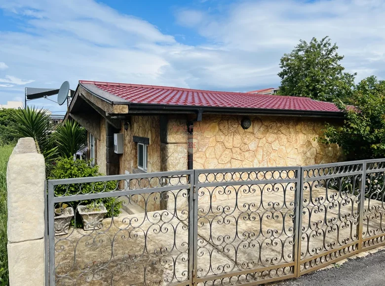 2 bedroom house 98 m² Montenegro, Montenegro