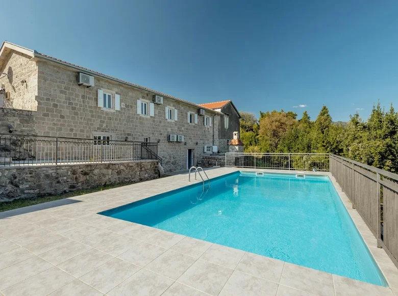 5 bedroom house 176 m² Montenegro, Montenegro