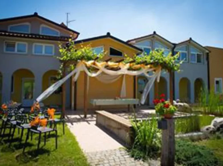 Hotel 1 450 m² Koper, Slowenien