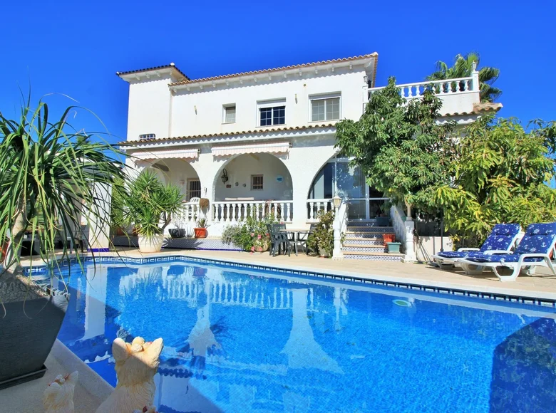 6-Schlafzimmer-Villa 252 m² Orihuela, Spanien
