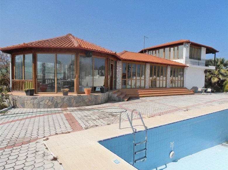 Gewerbefläche 4 600 m² Olymbiaki Akti (Strand), Griechenland