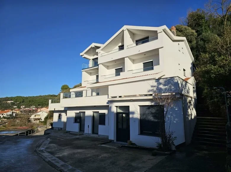 Hotel 550 m² Karlobag, Kroatien