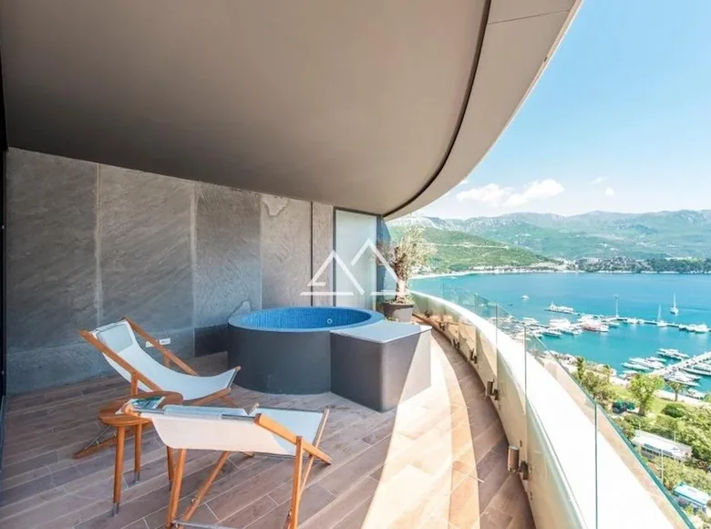 Mieszkanie 5 pokojów 137 m² Budva, Czarnogóra