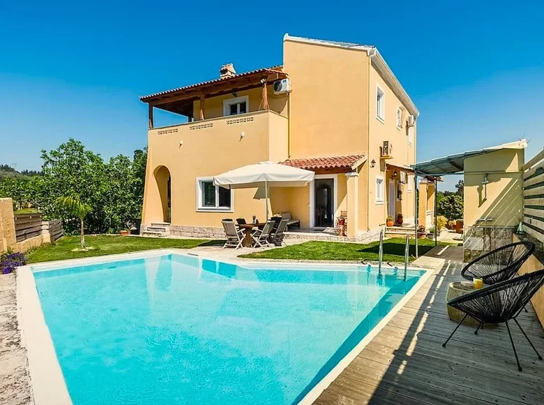 5 bedroom villa 330 m² Afra, Greece