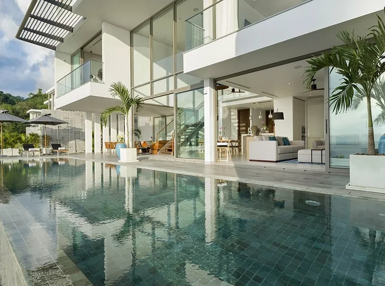 Condo 4 bedrooms 600 m² Phuket, Thailand