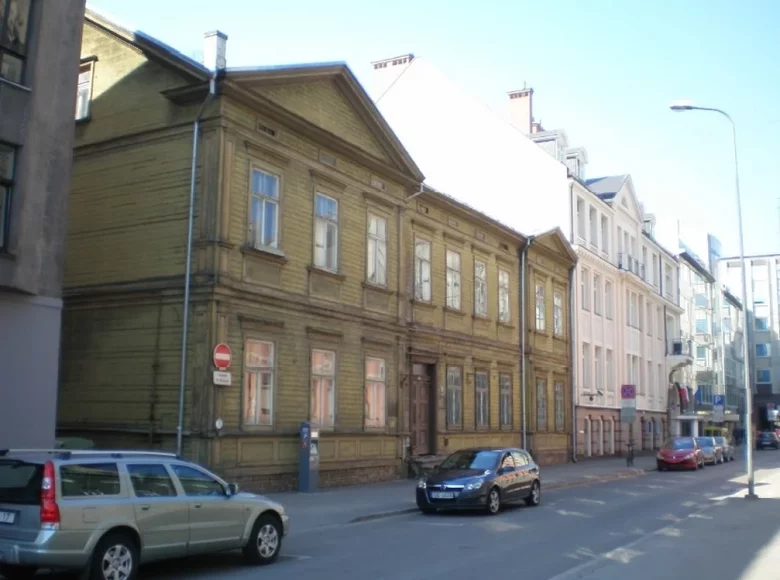 Maison des revenus 749 m² à Riga, Lettonie