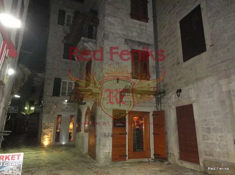 Commercial property 270 m² in Kotor Municipality, Montenegro