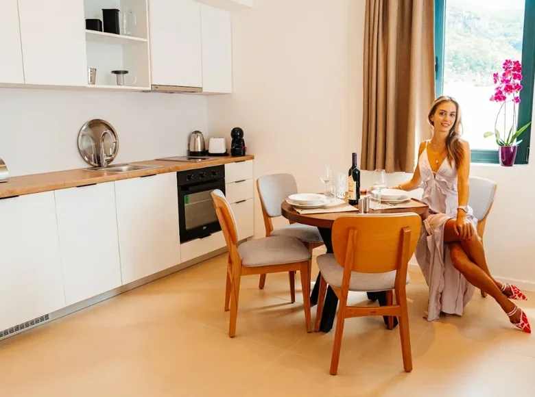 Mieszkanie 2 pokoi 120 m² Rafailovici, Czarnogóra