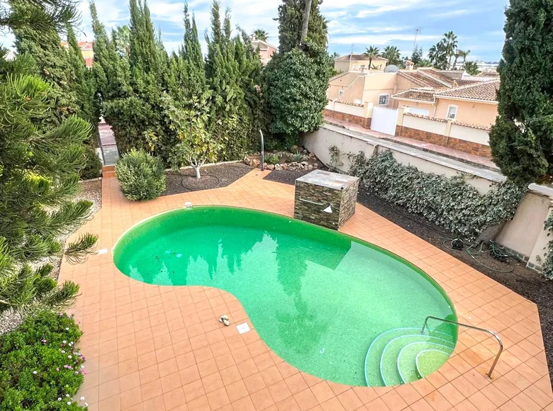 6-Schlafzimmer-Villa 434 m² Urbanizacion Dona Pepa, Spanien