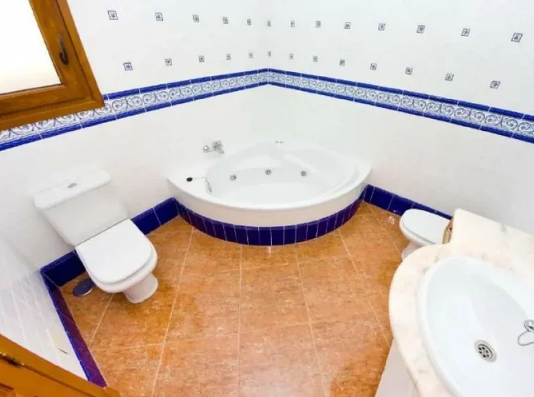 Willa 3 pokoi 135 m² Torrevieja, Hiszpania
