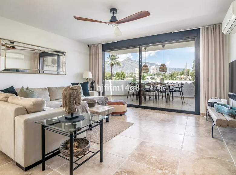 Mieszkanie 3 pokoi 145 m² Almeria, Hiszpania